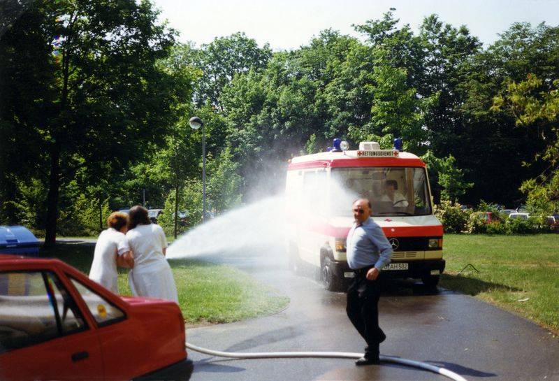 Datei:Brandschutzschulung Klinikum 1990 Volz.jpg