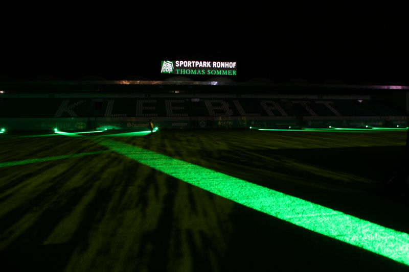 Datei:Ronhof 2017 Stadion Nacht1.jpg