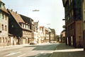 Gustavstraße vor der Verkehrsberuhigung. Links Kaffeebohne und Grüner Baum, rechts Gelber Löwe. Aufnahme von 1974