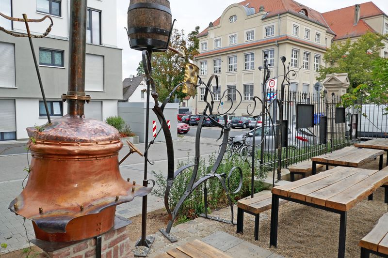 Datei:Humbser Biergarten Zaun 3.JPG