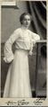 Porträt einer jungen Frau in Weiß, 1902