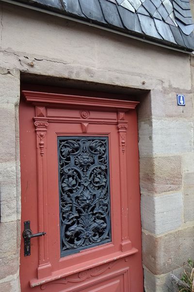 Datei:Haustür Waagstraße 4.jpg