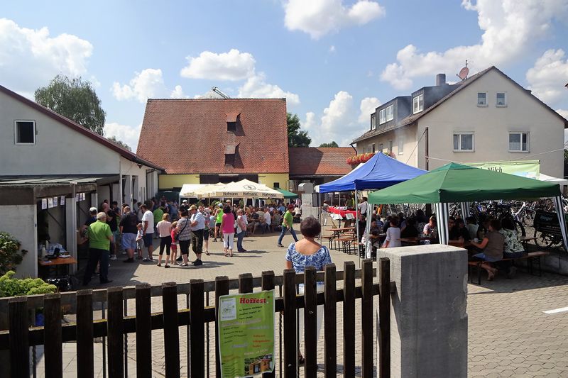 Datei:Hoffest Stadeln 1 2019.jpg
