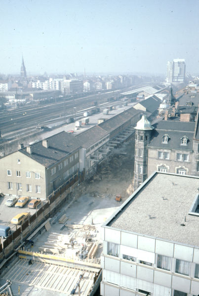 Datei:U-Bahn Baustelle Stadtgrenze-Jakobinenstraße 1980 (37).jpg