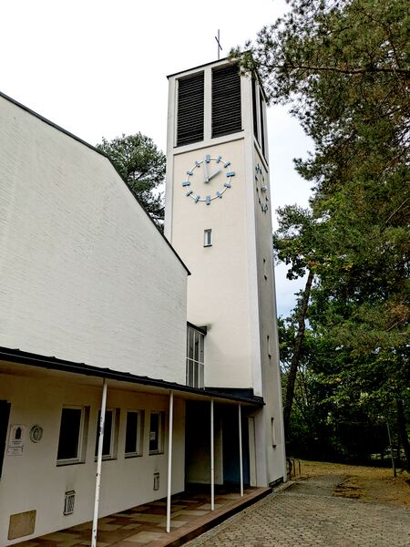 Datei:20240908 Löhekirche Turm.jpg