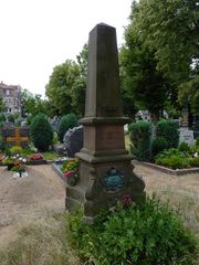 Grabstein Dotzauer b.JPG