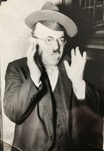 Datei:Rabbi Dr. Siegfried Behrens, 10.11. 1938 Item ID 15112642.jpg