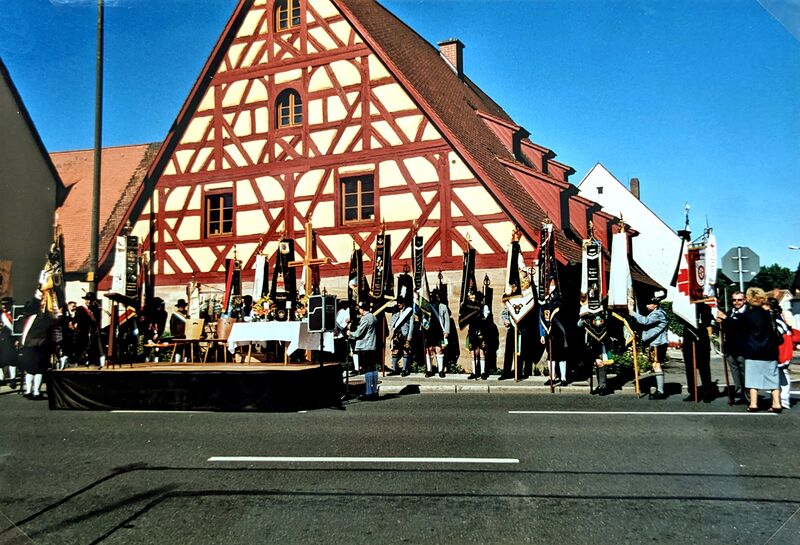 Datei:NL-FW 09 KP 709 Georg Mehl Trachtenverein 2005.jpg