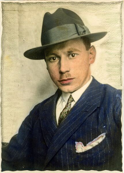 Datei:Ferdinand Vitzethum Juni 1927.jpg