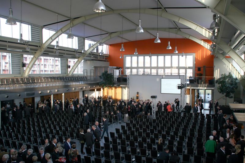 Datei:Kurz Grüne Halle 2015.jpg