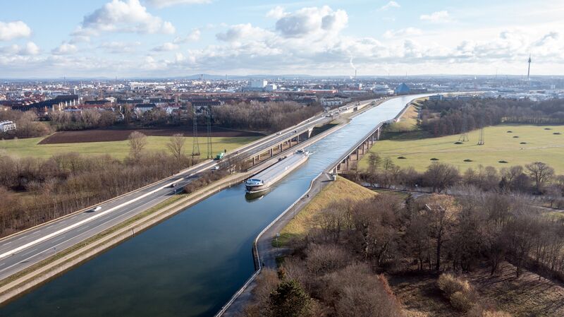 Datei:Rednitztalbrücke Jan 2023 2.jpg