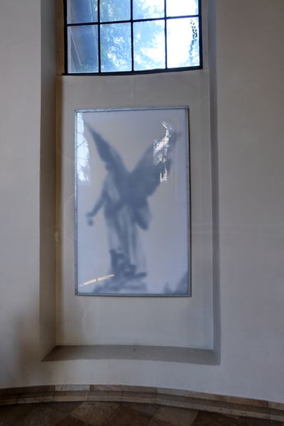 Datei:Auferstehungskirche Engel 2017.jpg