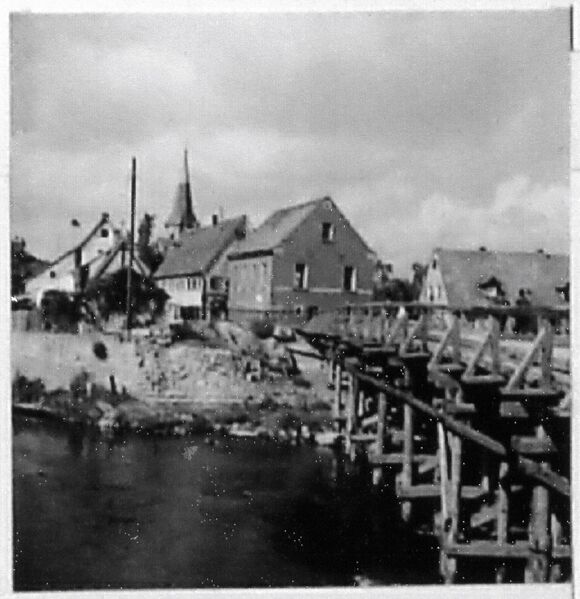 Datei:NL-FW 09 KP 2061 Notbrücke Vach 1950.jpg