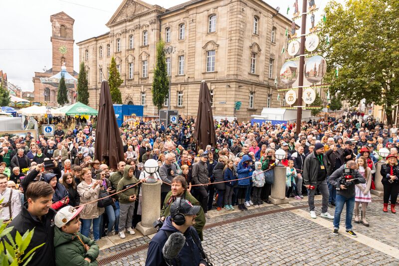 Datei:Kirchweiheröffnung Sept 2024 20.jpg