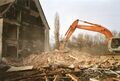 Abriss der , der Altbau von 1939 ist schon abgeräumt, der Anbau von 1959 steht noch, dahinter der Fußweg an der Regnitz, Oktober 1999