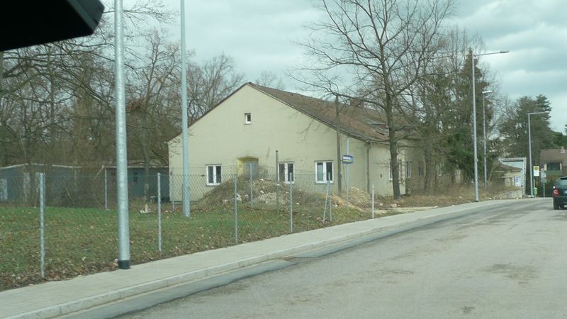 Datei:Wachgebäude Flugplatz Fürth-Atzenhof 1.jpg