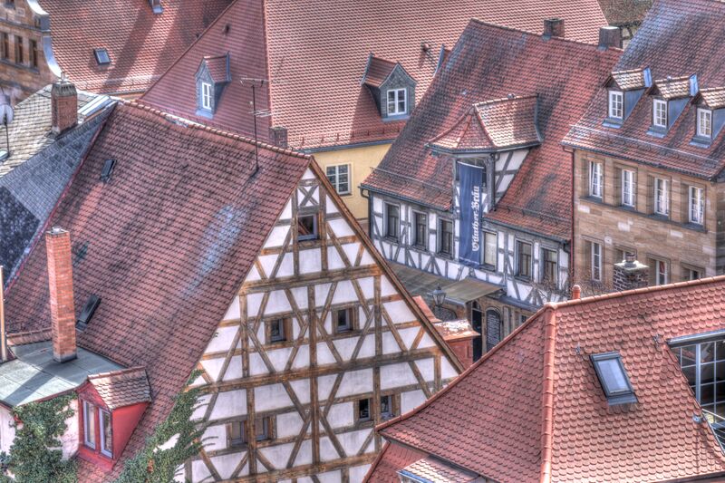 Datei:Dachlandschaft Gustavstraße.jpg