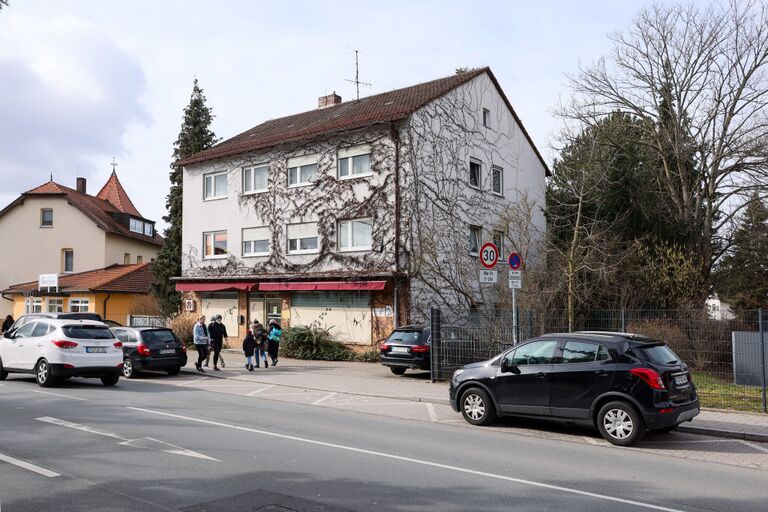 Friedrich-Ebert-Straße 17 Feb 2022.jpg