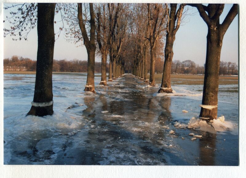 Datei:NL-FW 04 0453 KP Schaack Hochwasser Käppnerweg 5.3.1987.jpg