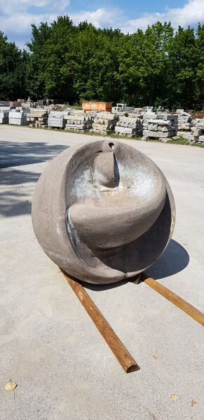 Datei:Kugelbrunnen Bauhof Fürth.jpg