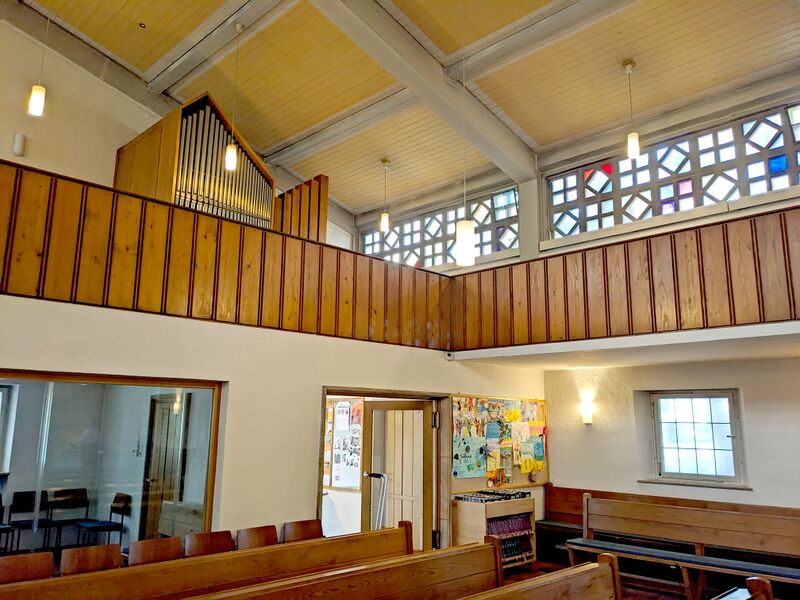 Datei:20240908 Löhekirche Empore.jpg