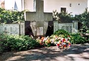NL-FW 09 KP 704 Georg Mehl Kriegerdenkmal 2005.jpg