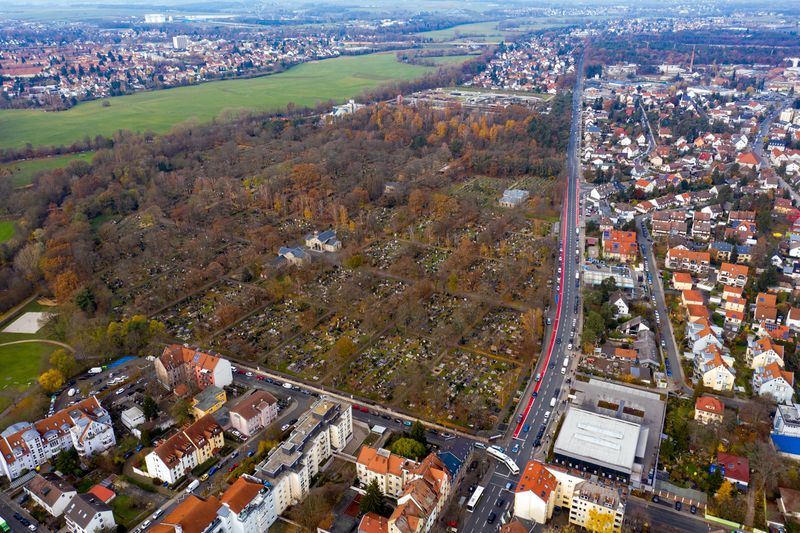 Datei:Friedhof Nov 2019.jpg