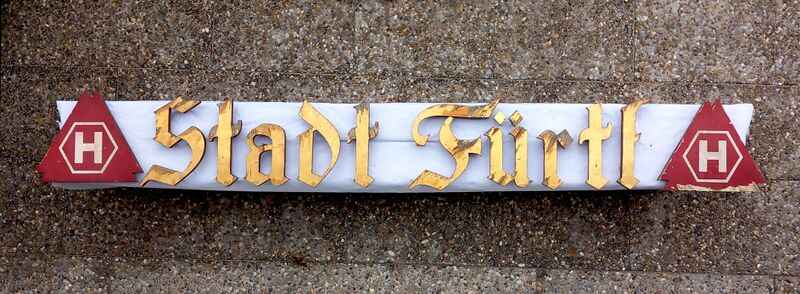 Datei:Gaststätte Stadt Fürth Schriftzug vorne.jpg