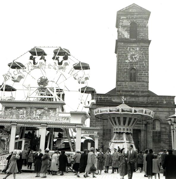 Datei:Zu Unserer Lieben Frau und Kärwa.jpg