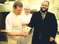 Rabbiner Yakov Harety wacht in der Bäckerei Wehr darüber, dass zum Purimfest alle rituellen Regeln eingehalten werden.