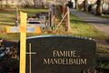Familiengrab des <!--LINK'" 0:42-->-Fabrikanten Mandelbaum, Jan. 2022