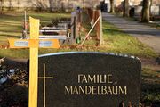 Familiengrab Mandelbaum Max und Anna Jan 2022.jpg