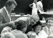 NL 16-127-274 Scherzer Lichtenberg Burgfarrnbach Paisley 1984.jpg