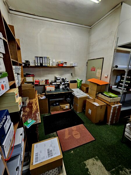 Datei:Schuhhaus Oehrlein LagerV.jpg