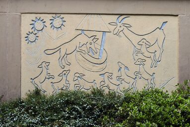 Kunstmann Märchenwand V.jpg