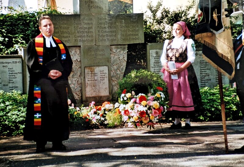 Datei:NL-FW 09 KP 705 Georg Mehl Trachtenverein 2005.jpg