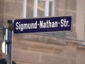 Straßenschild Sigmund-Nathan-Straße