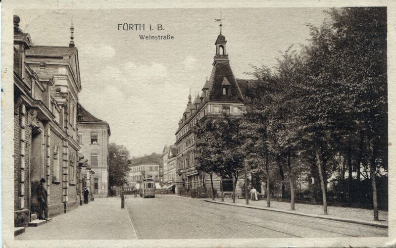 Datei:AK WeinstraßeLudwigsbahnhof.jpg
