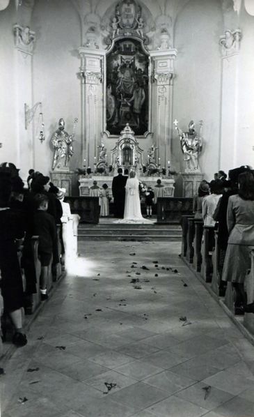 Datei:St Heinrich Trauung Reinmann 1949 5.jpg