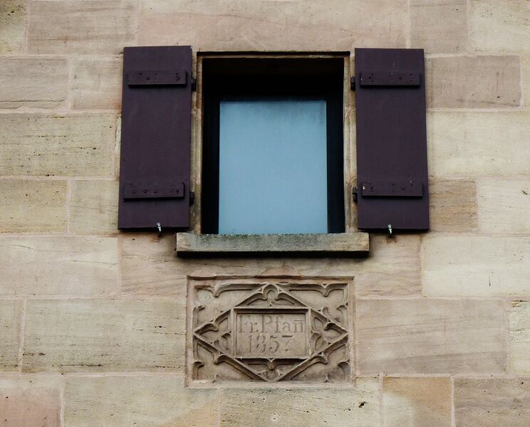 Datei:Kartusche Friedrich Pfann 1857.jpg