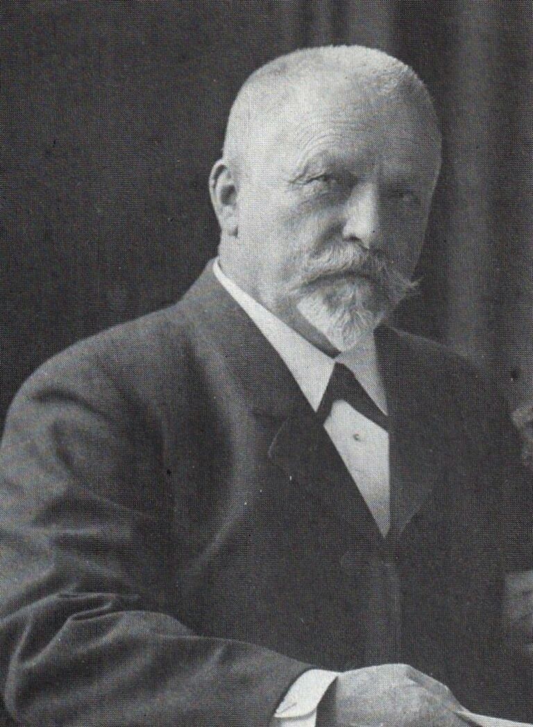 BAUER Andreas Porträt.jpg