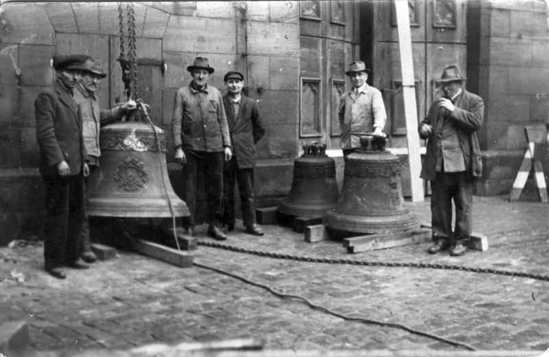 Datei:Glockenabgabe Rathaus Fürth a.jpg