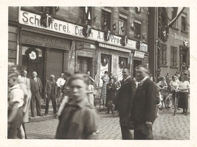 Datei:Königsplatz 2, 3 NS-Zeit.jpg