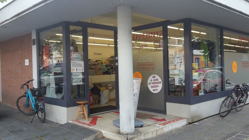 Datei:Kleiderladen Zeppelin12 - 1.jpg