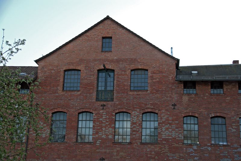 Datei:Spiegelfabrik Oststadt 2.jpg