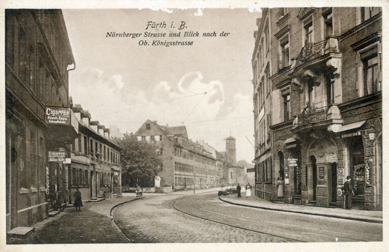 AK Nürnberger Straße 3 Brunnen ngl ca 1910.jpg