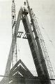 Bau der Kirche "Heiligste Dreifaltigkeit"; Bauarbeiten am markanten Turm, 1973
