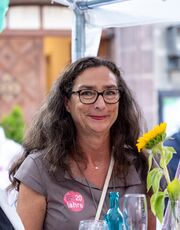 Inge Gutbrod 20 Jahre kunstgalerie Juli 2022.jpg