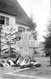 NL-FW 09 KP 462 Kriegerdenkmal Stadeln 1938.2.jpg