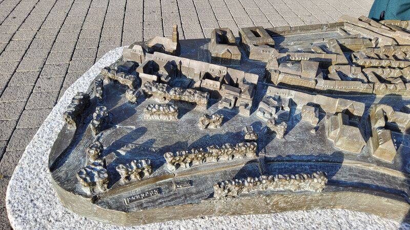 Datei:Taktile Tafel 3.jpg